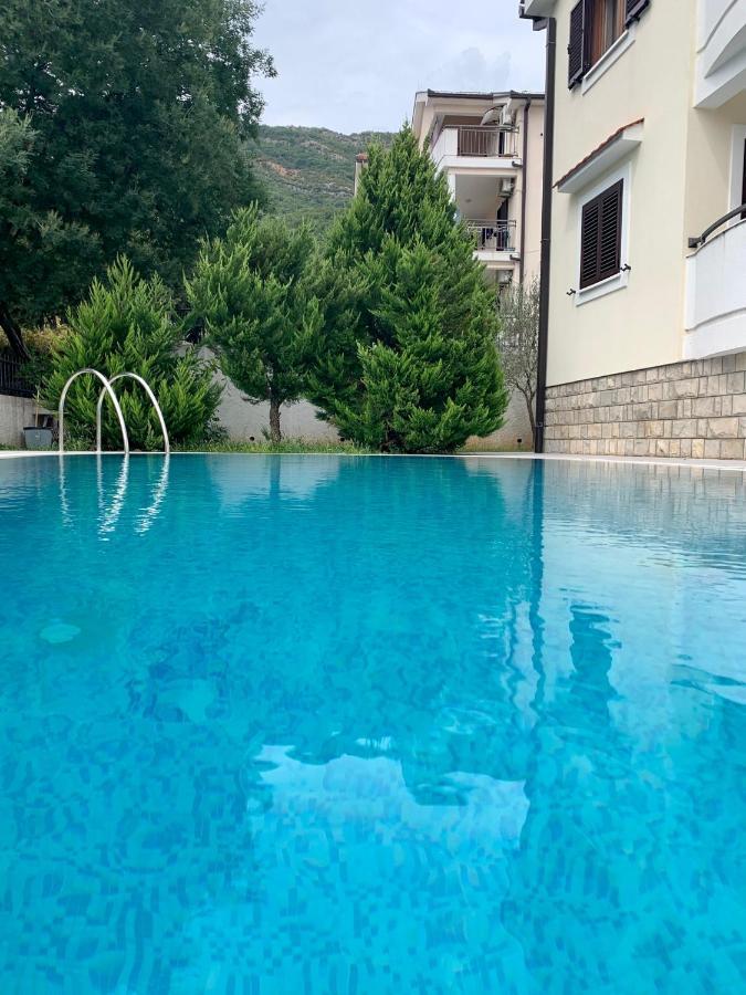 Lastochka.Mne Apartments Baošići 外观 照片